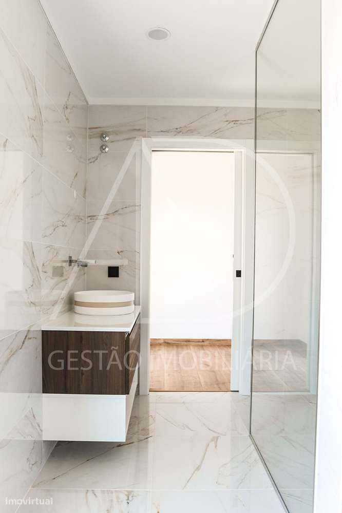 Moradia, 367 m², Corroios-9