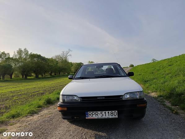 Toyota Corolla 1.8D XL - 3