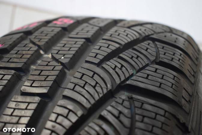 R18 225/50 Pirelli Sottozero Winter 210 Serie II - 3