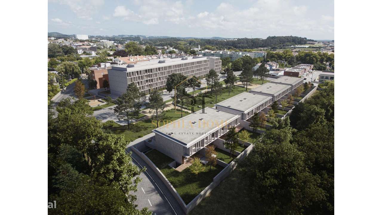 Moradia em Banda T3 em Miramar-0