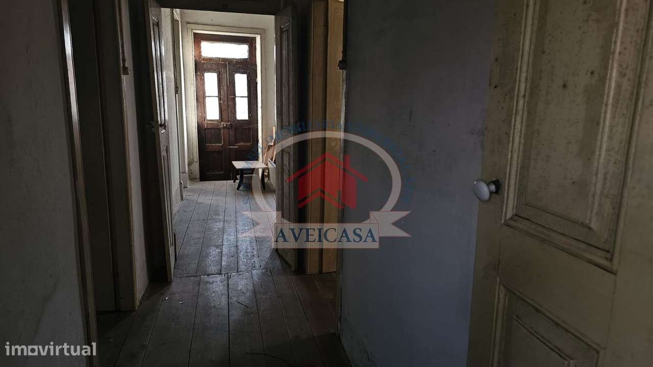 CASA GANDARESA EM VERDEMILHO PARA RECUPERAR-12