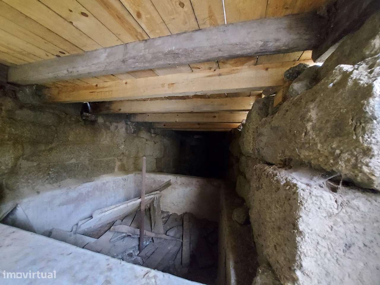 Moradia T3, Viseu, Tondela, Vilar de Besteiros e Mosteiro de Fráguas - Grande imagem: 5/11