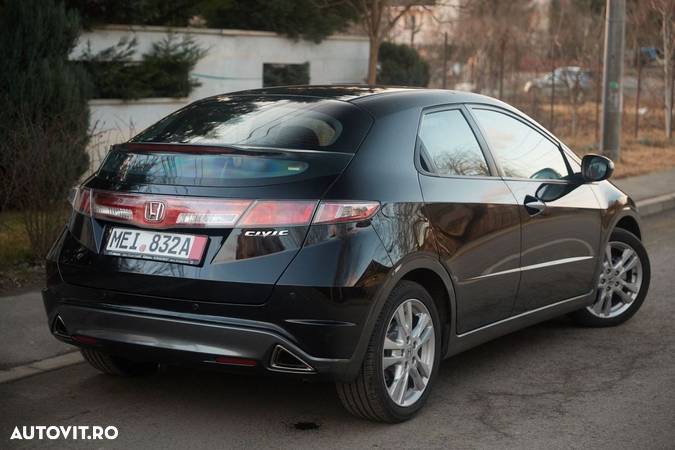 Honda Civic 1.8i Sport - 3