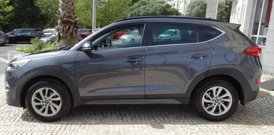 Hyundai Tucson 1.7 CRDi Executive - 11