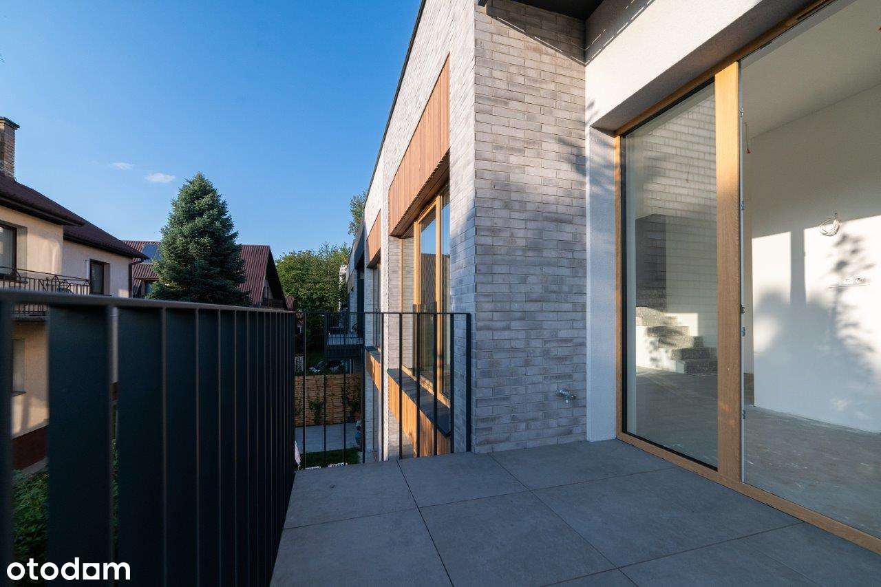 Oferta specjalna. Dwupoziomowe, 3 sypialnie, 2 łazienki, 3 tarasy-1