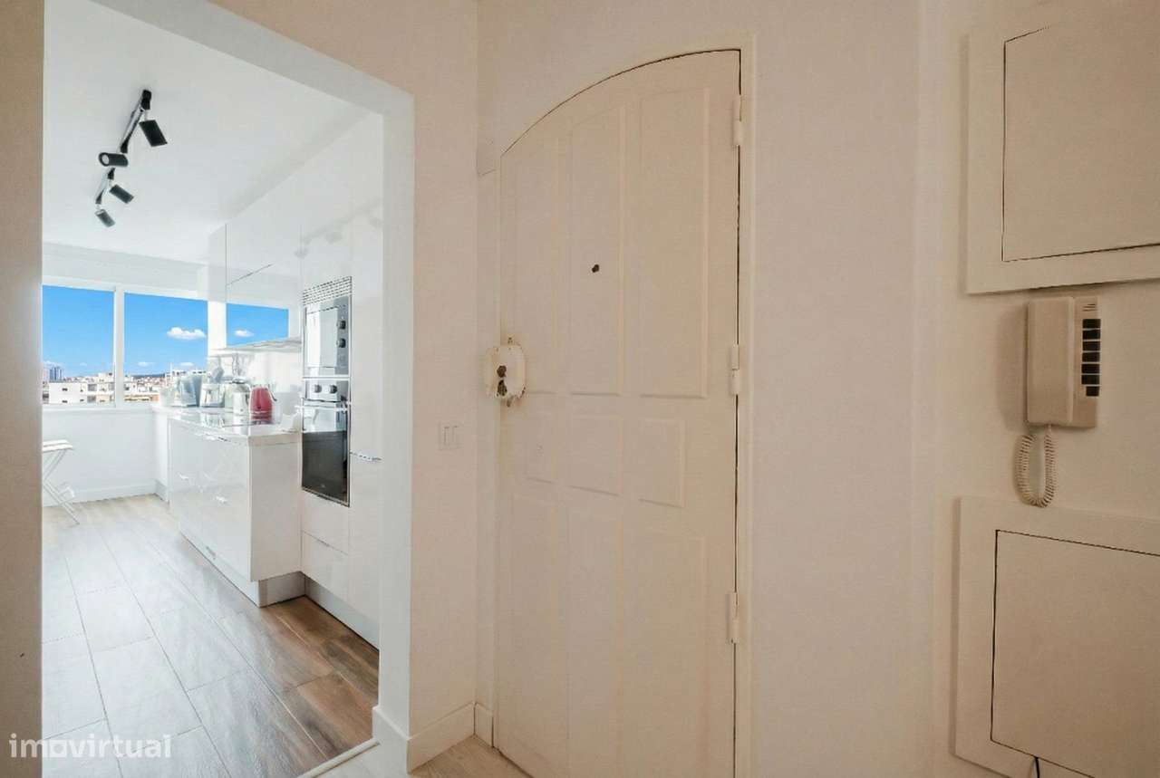 Apartamento T2 com Elevador em Zona Central de Alcabideche | 2 km...-9