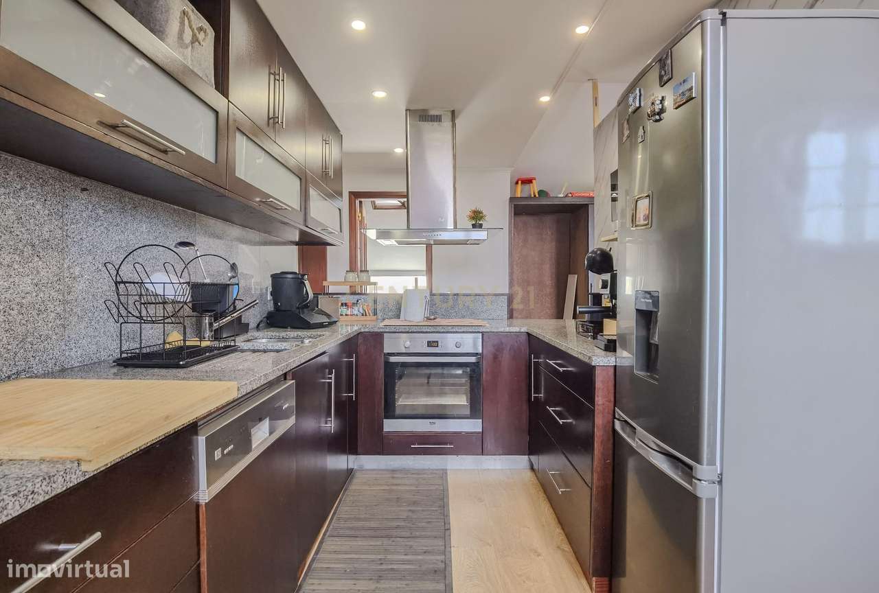 Moradia 4 frentes, T4 em Paiço, Lavra-44