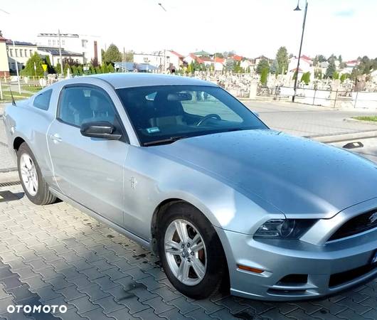 Ford Mustang 3.7 V6 Premium - 3