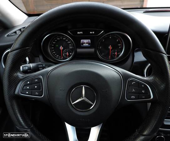 Mercedes-Benz CLA 200 d Shooting Brake - 21