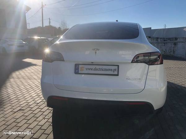 Tesla Model Y Long Range Dual Motor AWD - 3