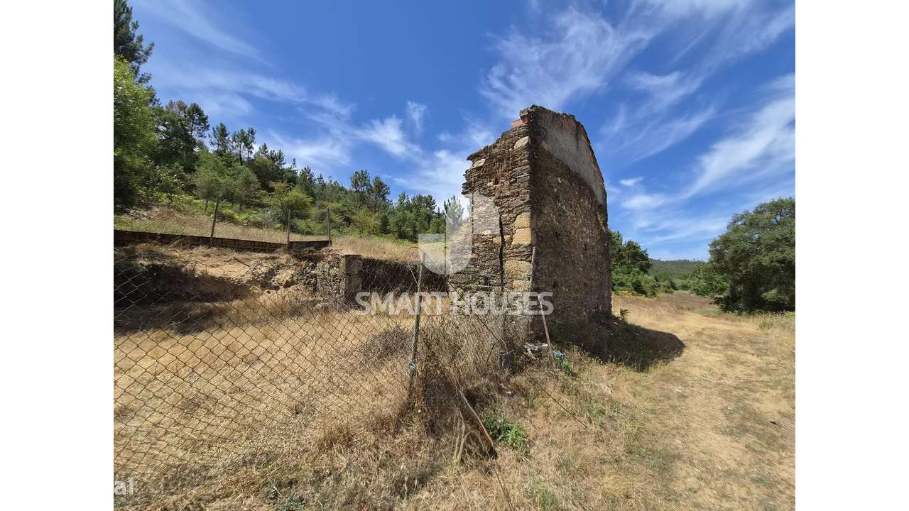 Quinta junto a Rio Alva c/ moradia T3-5