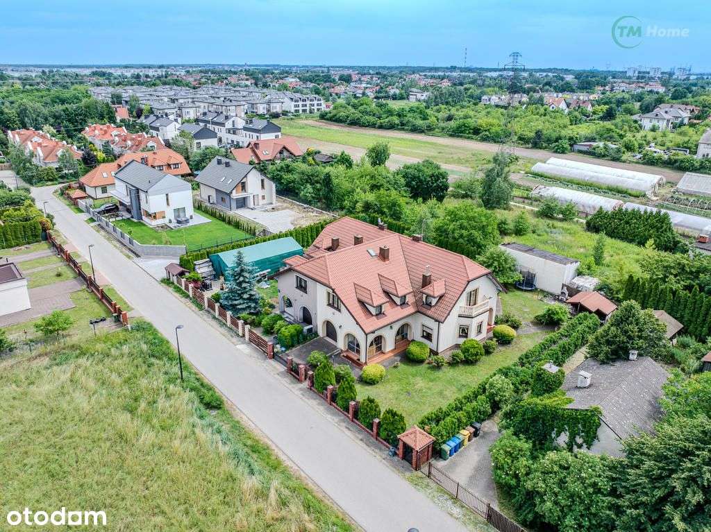 Białołęka, dom przy ulicy Porzeczkowej.-17