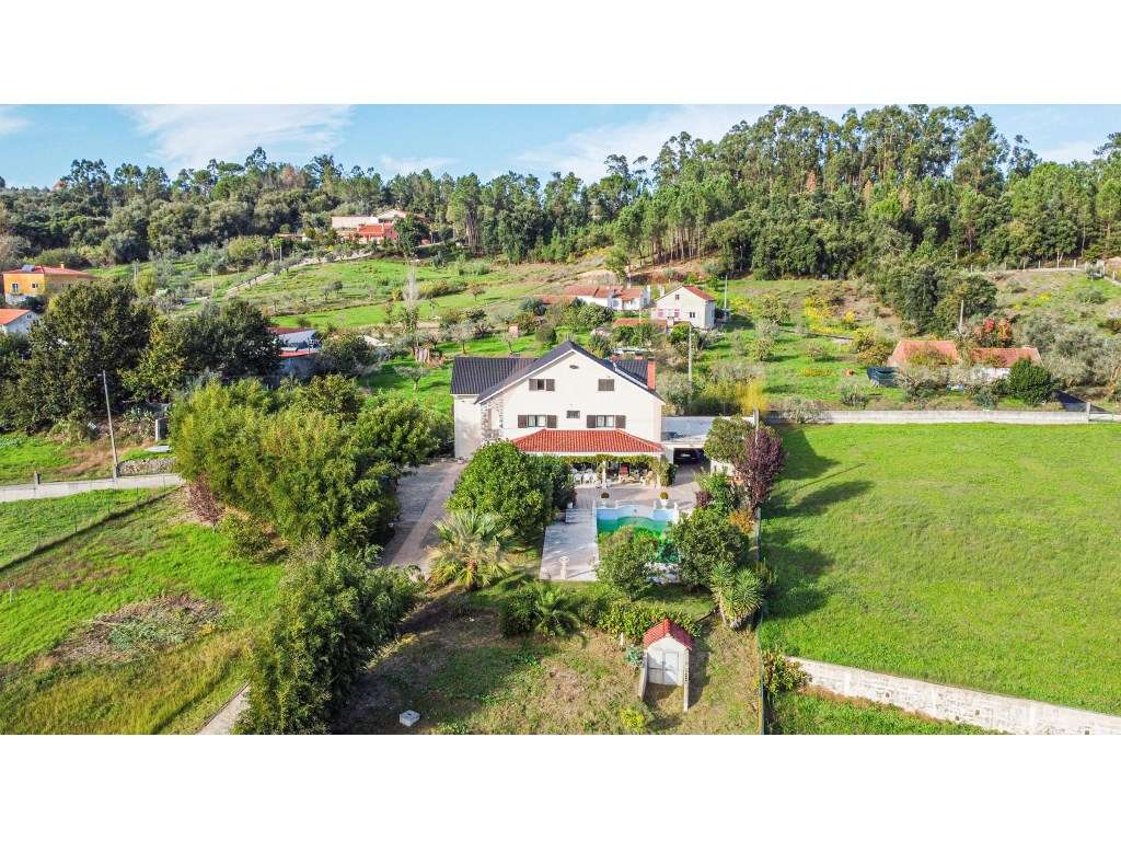 Refúgio Perfeito no Campo com Vista de Sonho e Piscina!-58