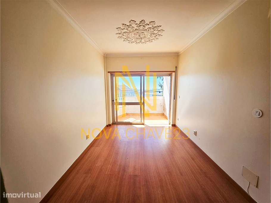 Apartamento T2 no Pendão-5