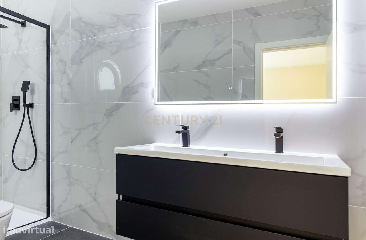 Apartamento T4 integralmente renovado em Alvalade, Lisboa. Em Venda!-32