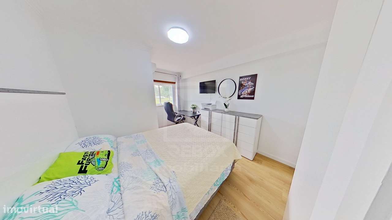 Apartamento T4, lavandaria e excelente aproveitamento do espaço-11