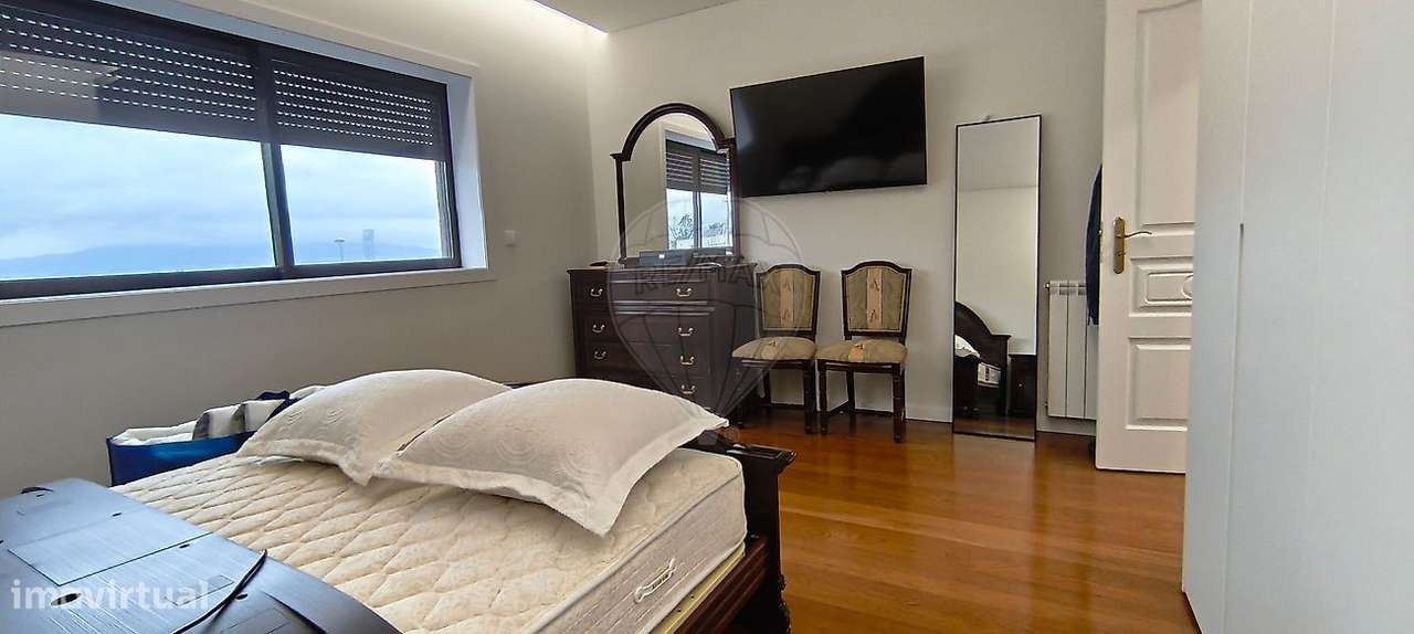 Moradia T4 para venda-24