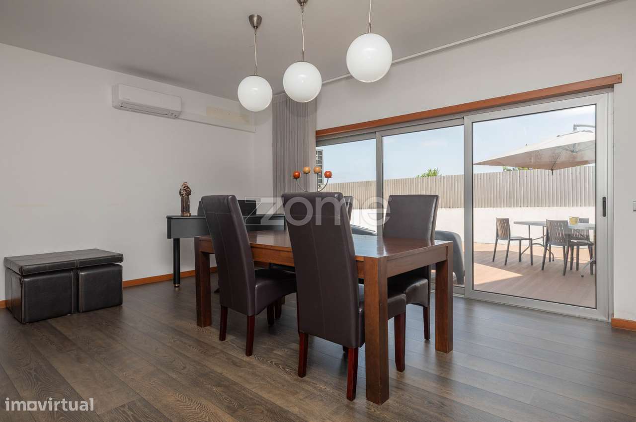 Moradia Moderna em Taveiro, Coimbra com Vistas Desafogadas-17