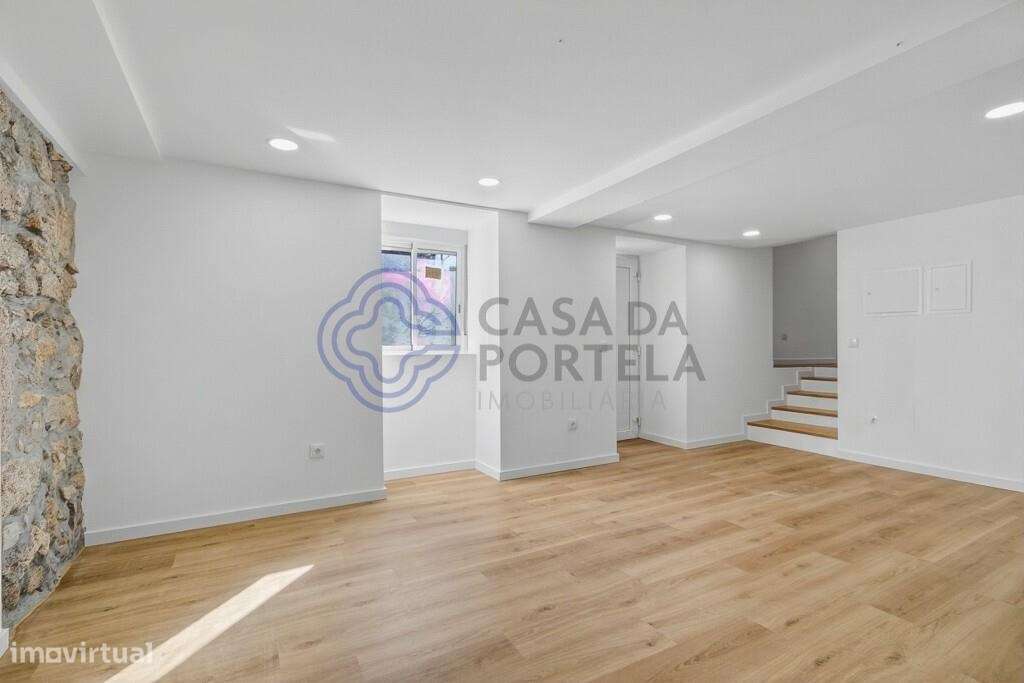 Moradia renovada T3, sala jantar e estar , 3 casas de banho, cozinha , - Grande imagem: 4/20