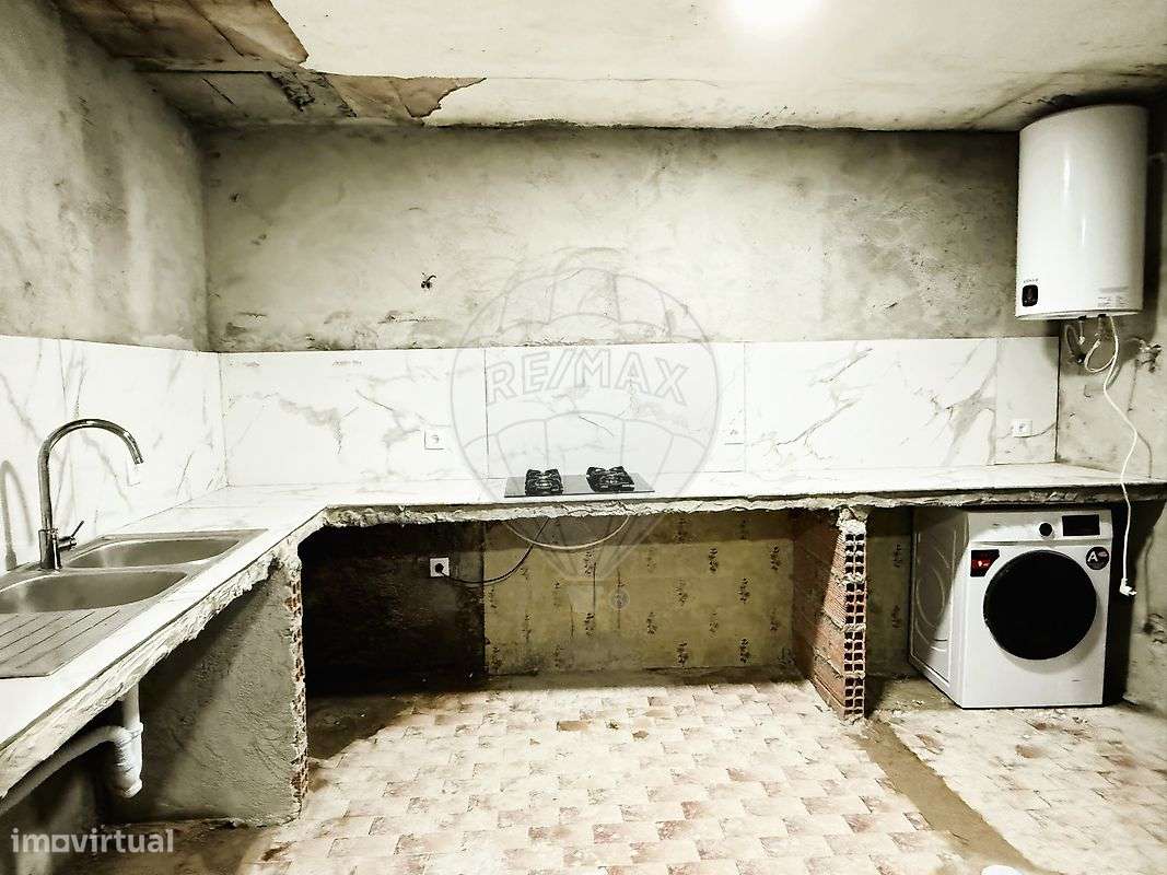 Moradia T2 para venda-5