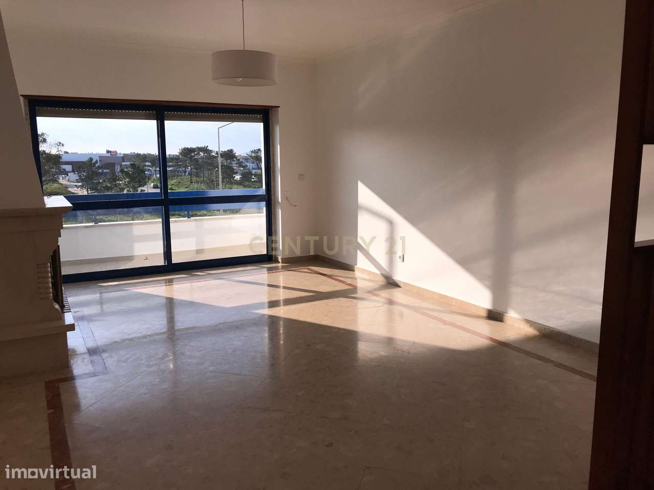 T3 Renovado com Vista Mar | Suíte | Box Fechada | Ericeira-4