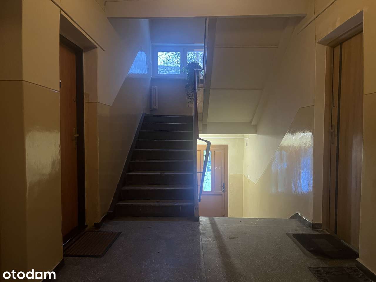 Kawalerka z pięknym widokiem w zielonej części Łazarza ul. Lodowa-17