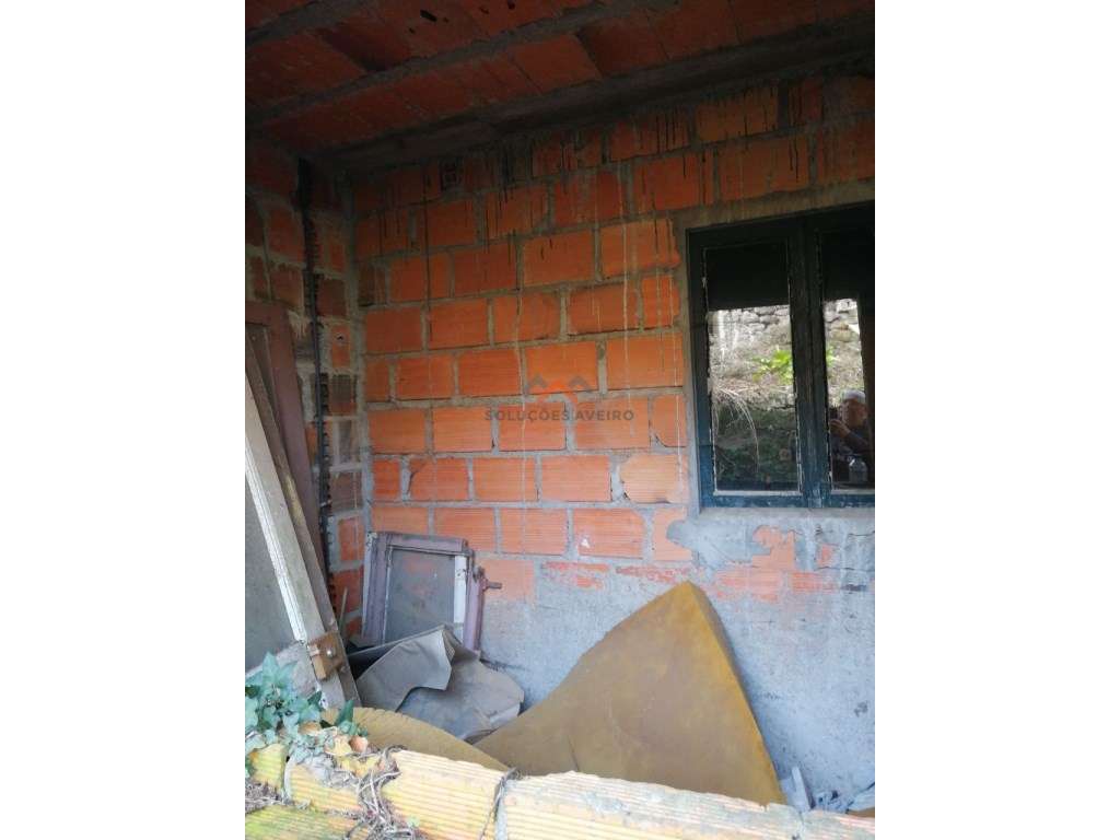 Moradia T4 com Espaço Comercial-17