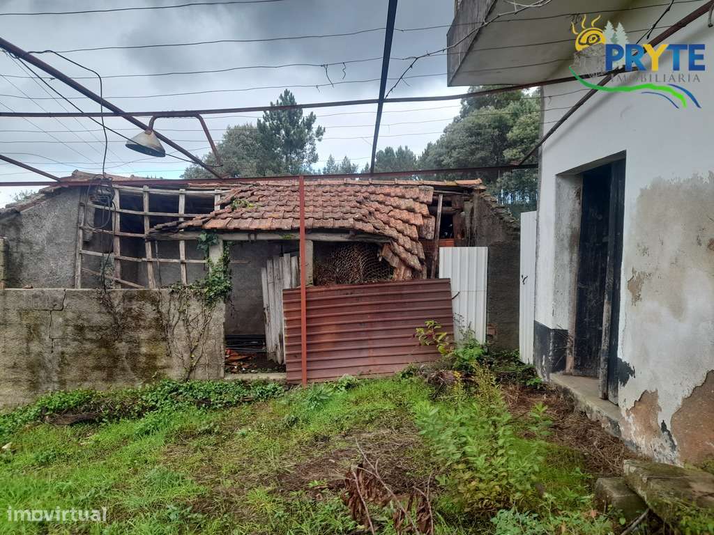 Moradia de tipologia T2 situada a 5 minutos da Vila da Sertã-23