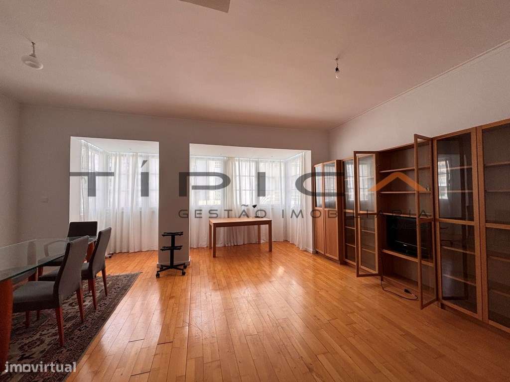 T2 Renovado e Luminoso no Lumiar - A 10 metros do Metro das Conchas - Grande imagem: 2/11