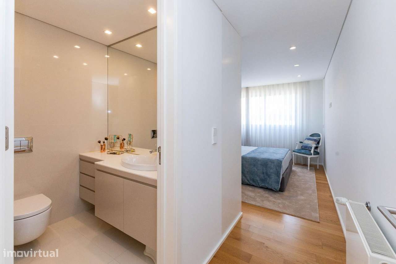 T3 de Luxo na 1.ª Linha de Mar, Madalena ,170m2 Úteis ,Box 69m2...-24