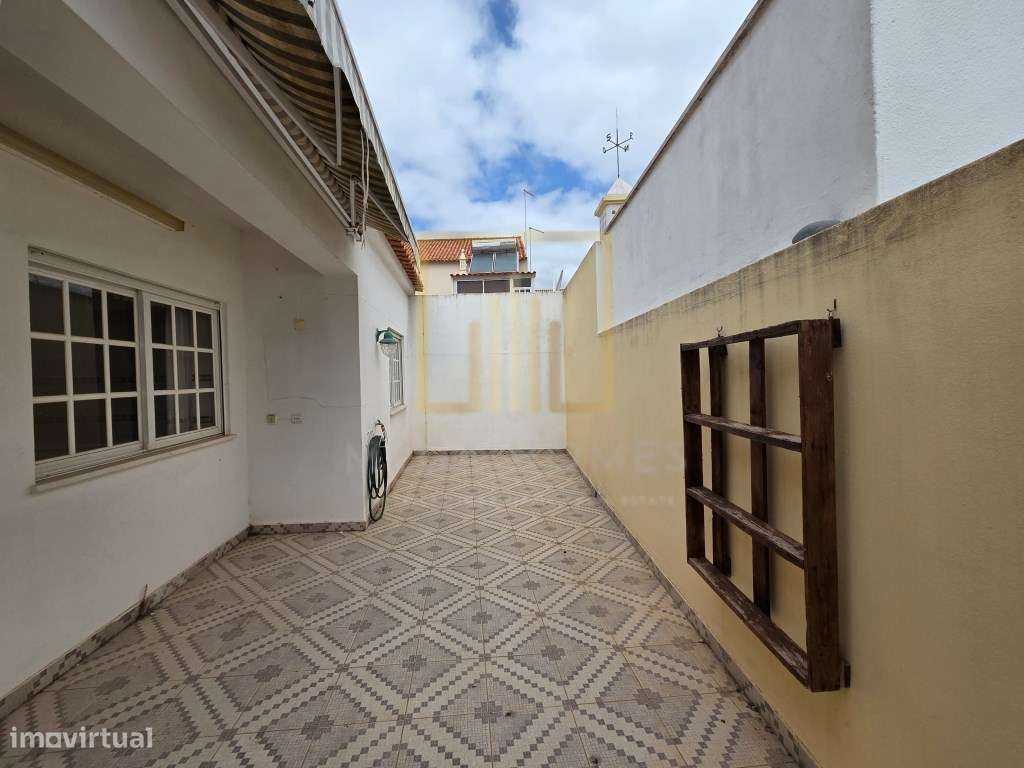 Moradia T5 com piscina + Apartamento T3, em centro de Lagoa (Algarve)-50