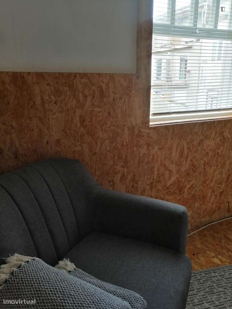 Estúdio - localizado em Baixa Coimbra - Grande imagem: 5/9