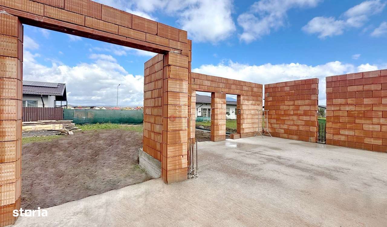 Structura Generoasa Zona Linistita - Imagine principală: 5/20