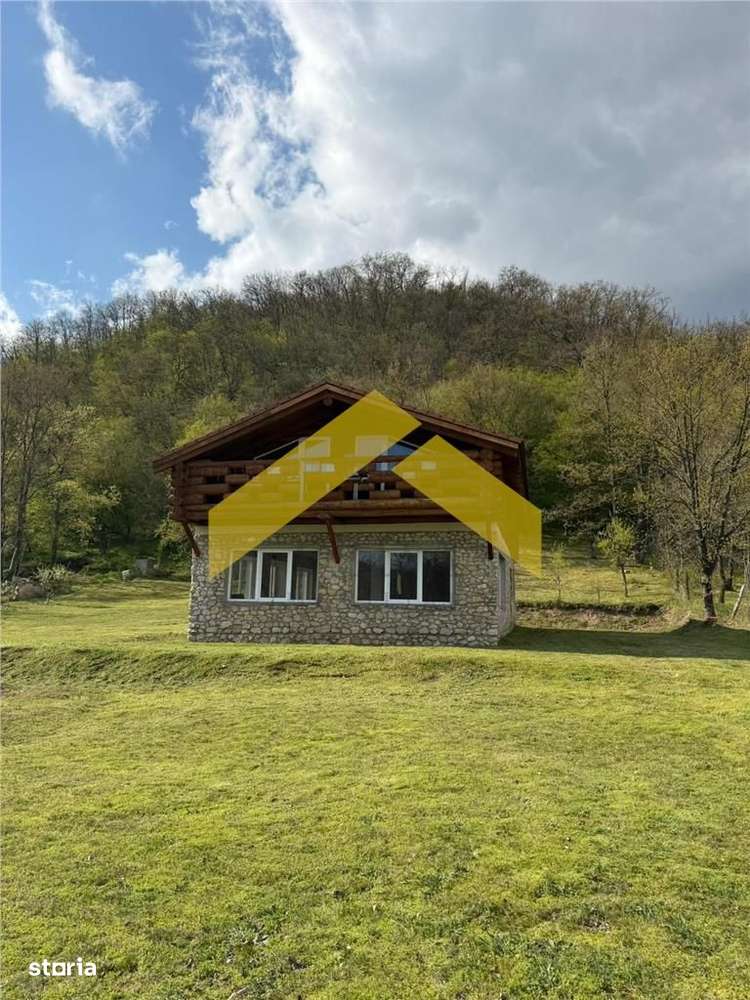 Cabana din piatra de codru si busteni pe Clisura Dunarii, Caraș-S-12