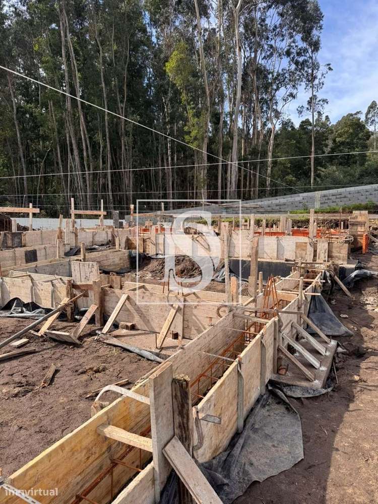 Moradia T3 em construção em Estorão-12