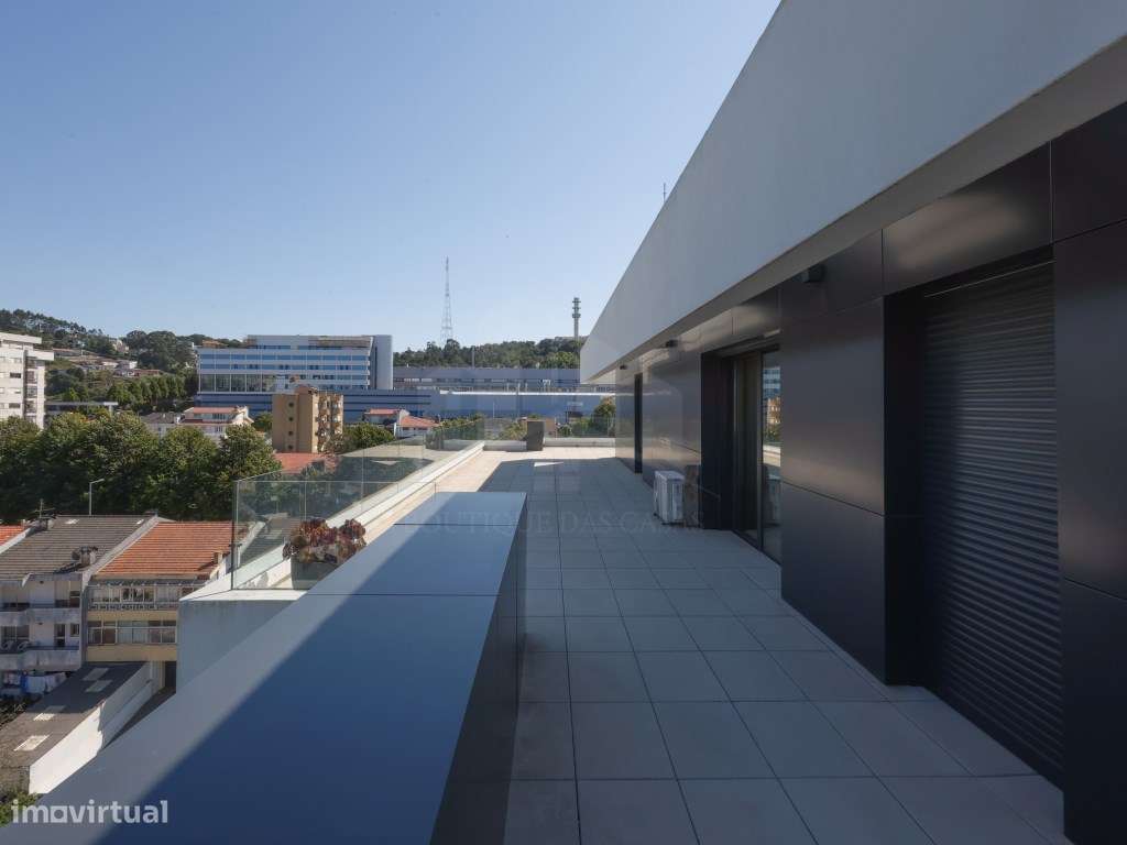 Apartamento T2 com Terraço - Último Piso - Parque da Lavandeira-5