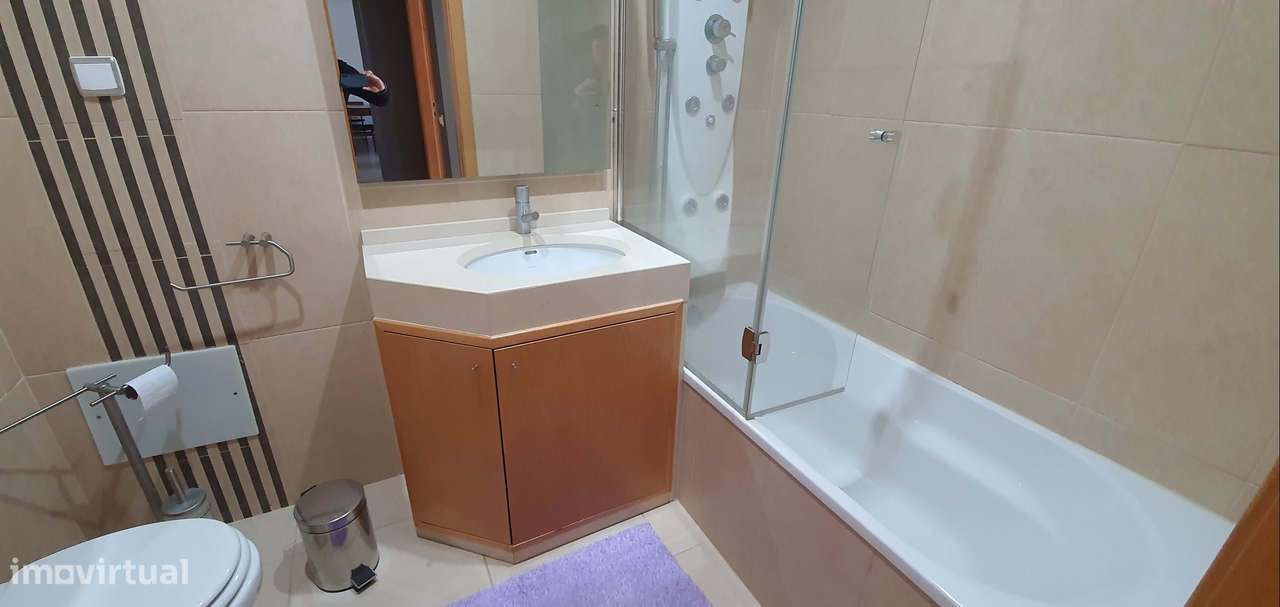 Apartamento na praia com varanda garagem e piscina-19