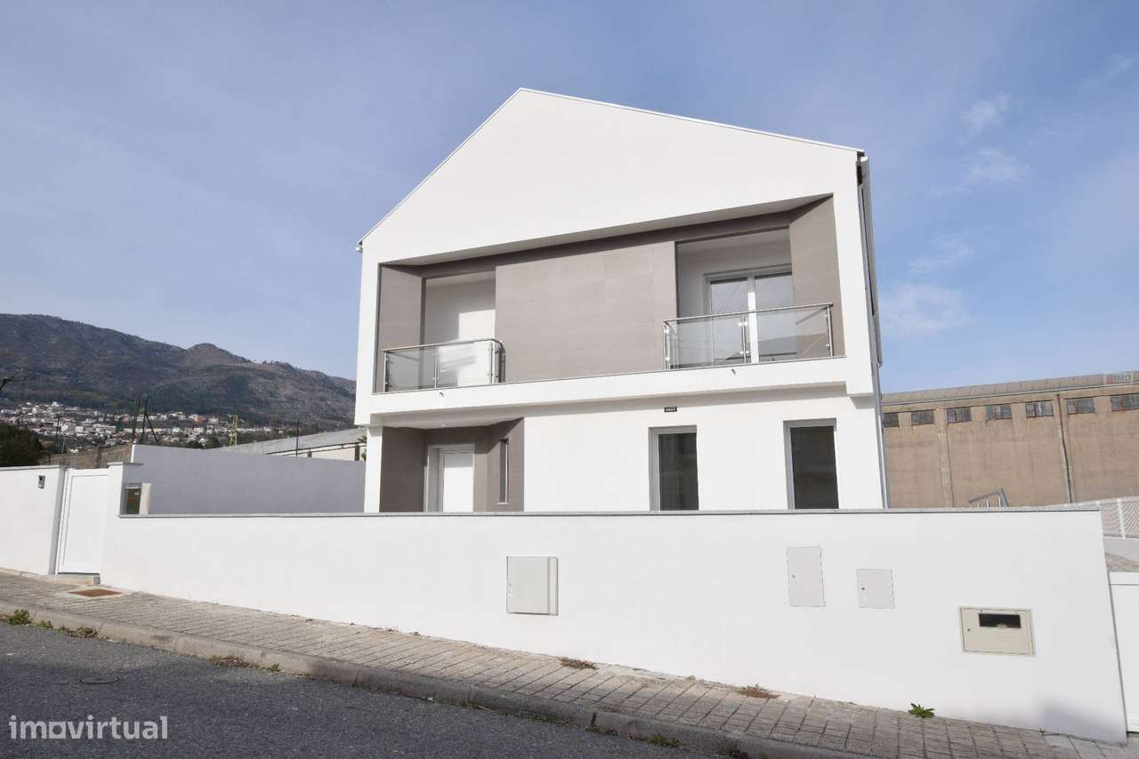 Moradia Isolada V4 - NOVA - Covilhã - Grande imagem: 4/56