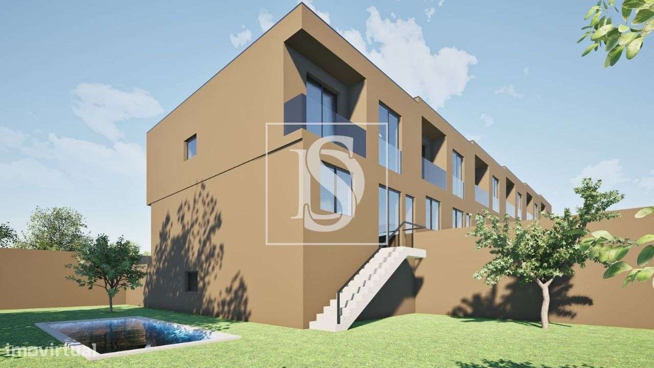 Moradia de Gaveto, com Jardim e Garagem para 4 carro - Grande imagem: 4/10