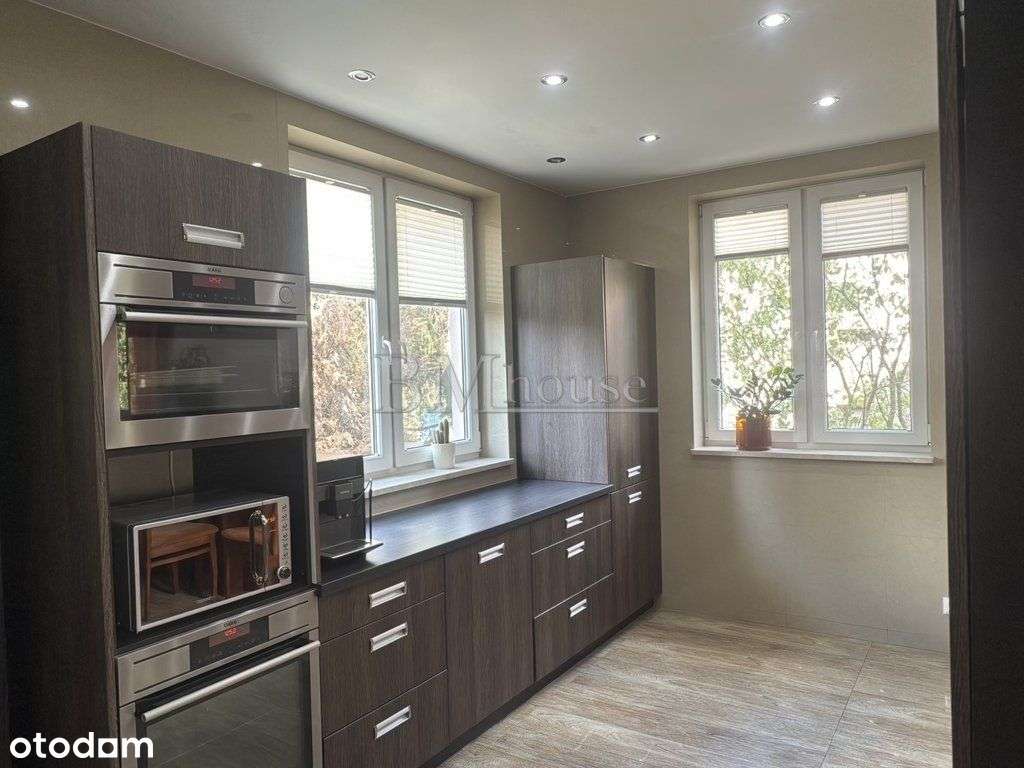 Dom z garażem, 6 pokoi i poddasze-8