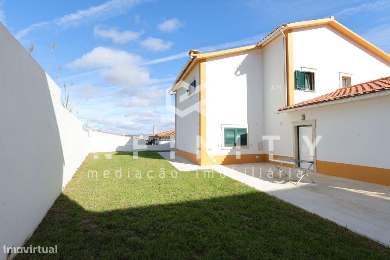 Moradia independente T4-8