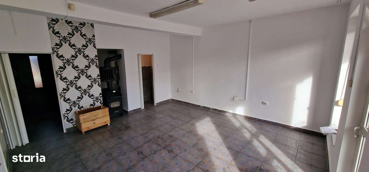 Spatiu comercial ,45mp, Matei Corvin,zona  Episcopia Bihor - Imagine principală: 5/10
