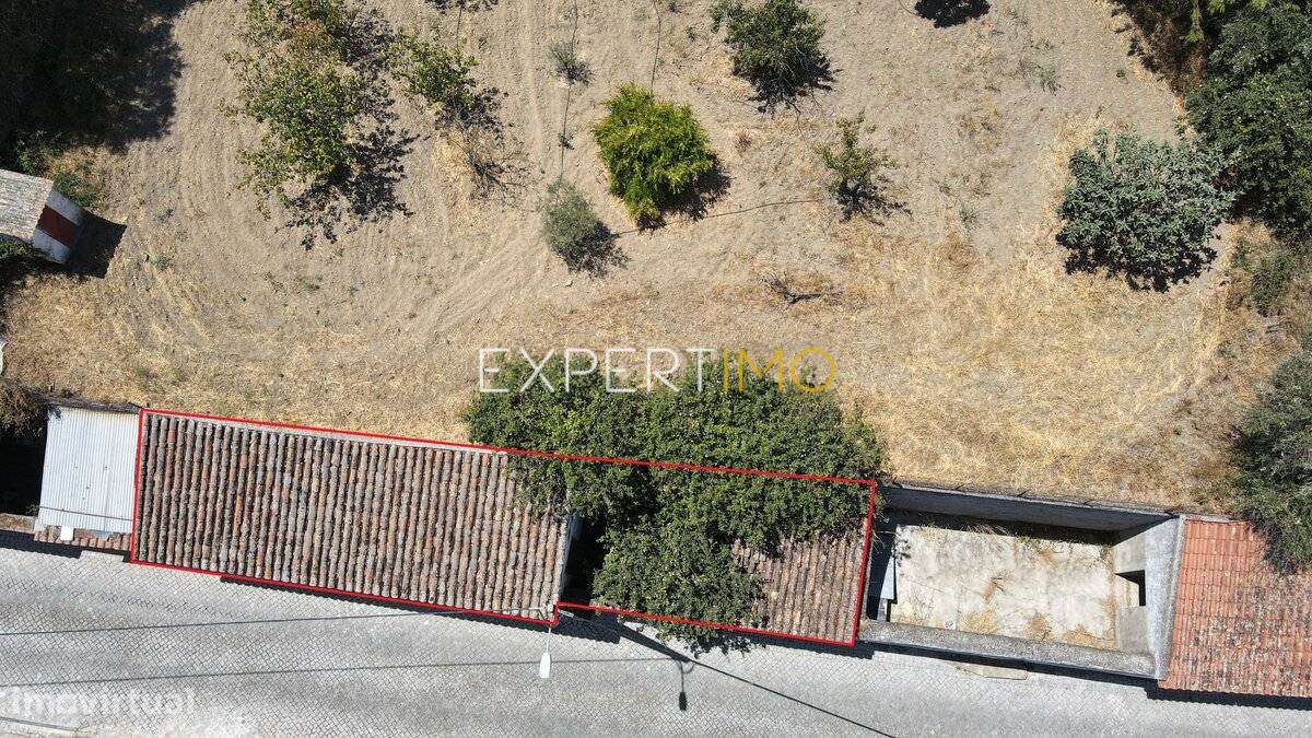 Prédio Urbano com espaço exterior - Aldeia da Mata - Crato-13