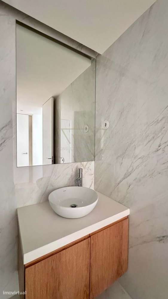 Apartamento Exclusivo T2 no Centro de Lisboa - "Conde Redondo Residenc-24