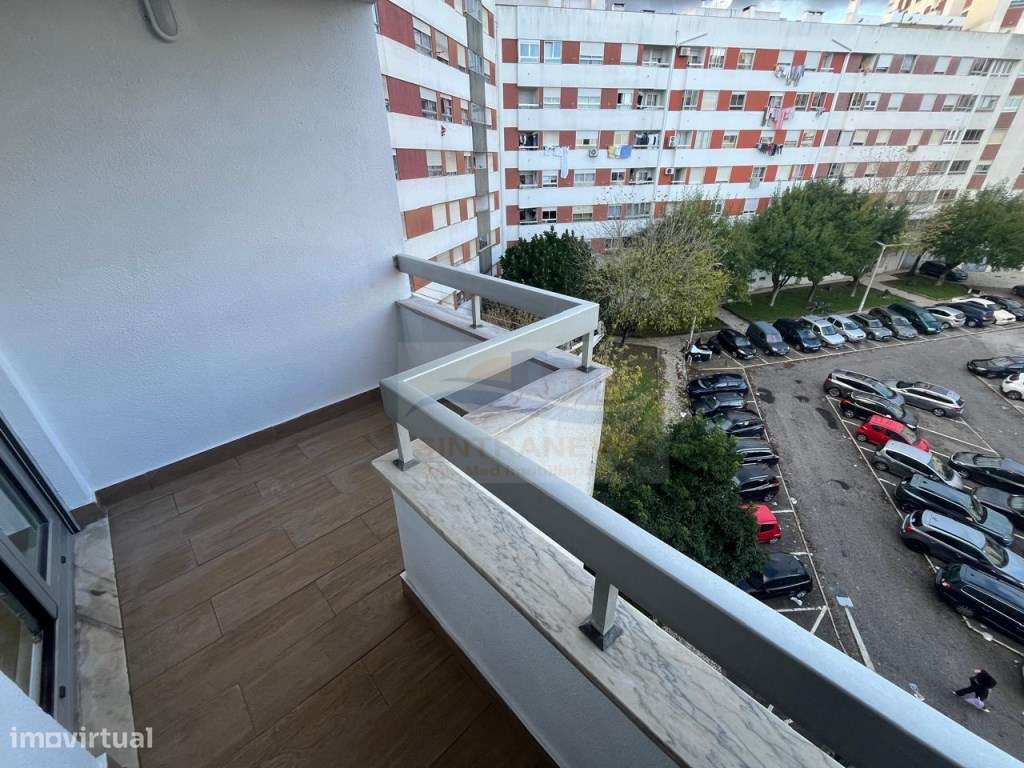 Elegância e Sofisticação em T3 Com Remodelação de Alto Nível, Suíte... - Grande imagem: 5/26