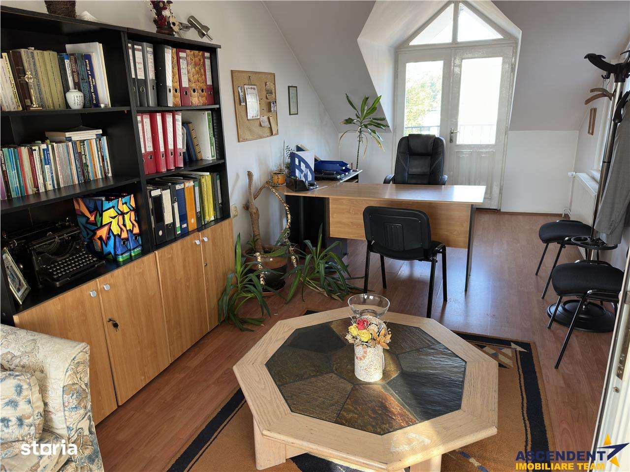 FILM&3D! Casa multifunctionala, recomandata si pentru cabinete medical - Imagine principală: 4/15