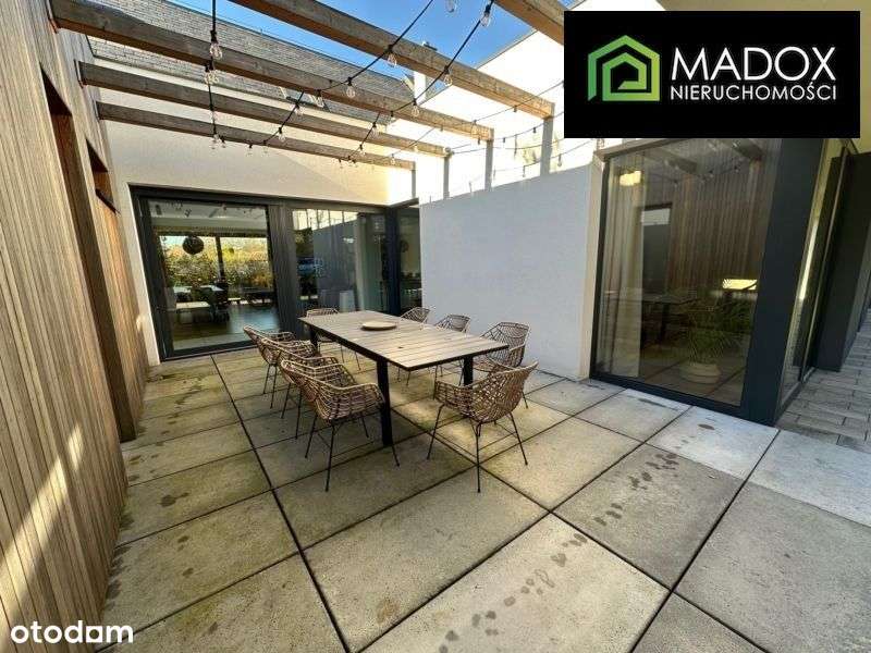 Dom, 240,82 m², Konopiska-16