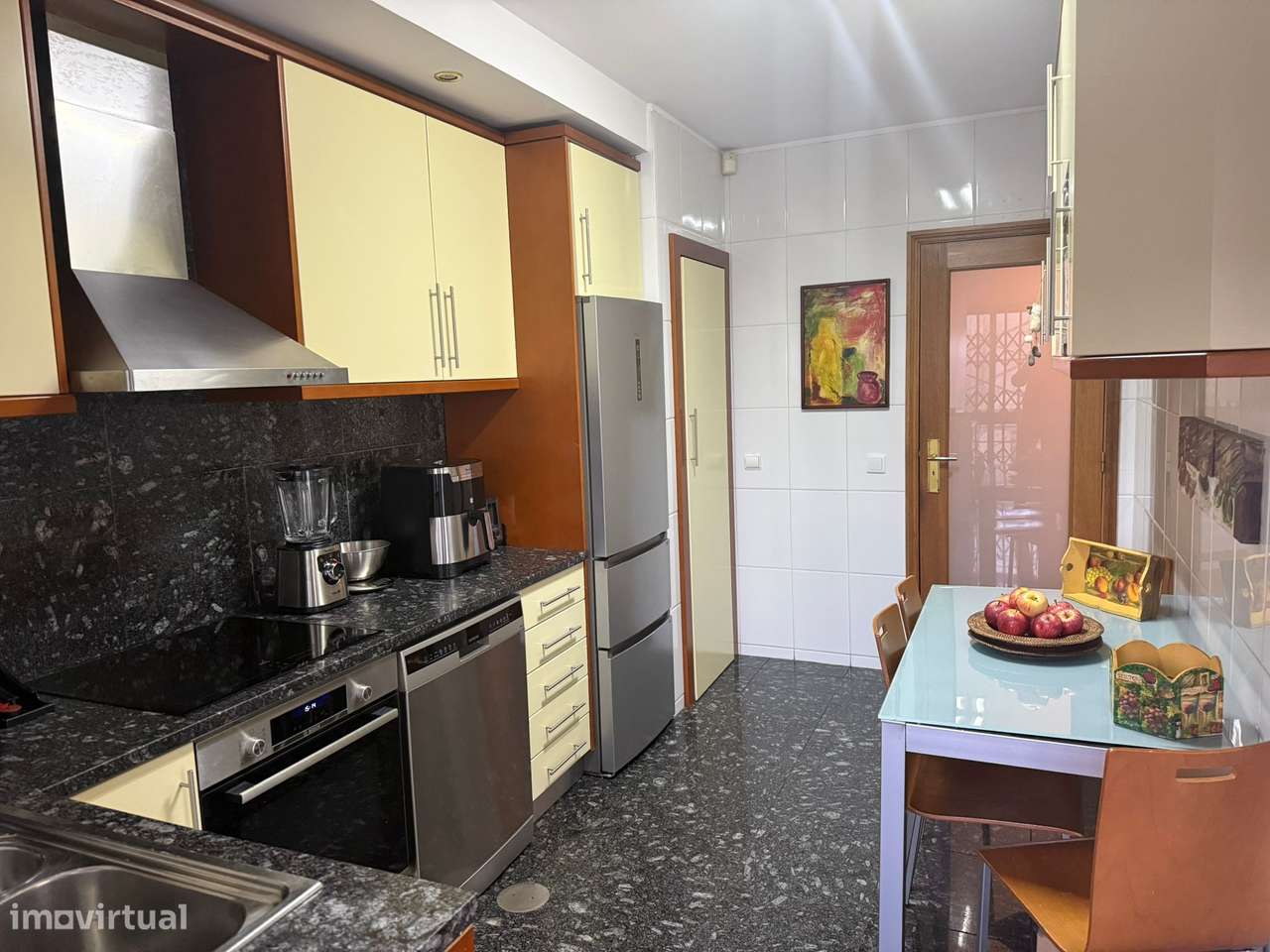 T3 com Terraço+box Urb dos Altos Maia-27