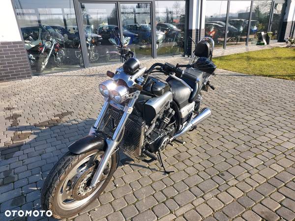 Yamaha V-MAX - 6