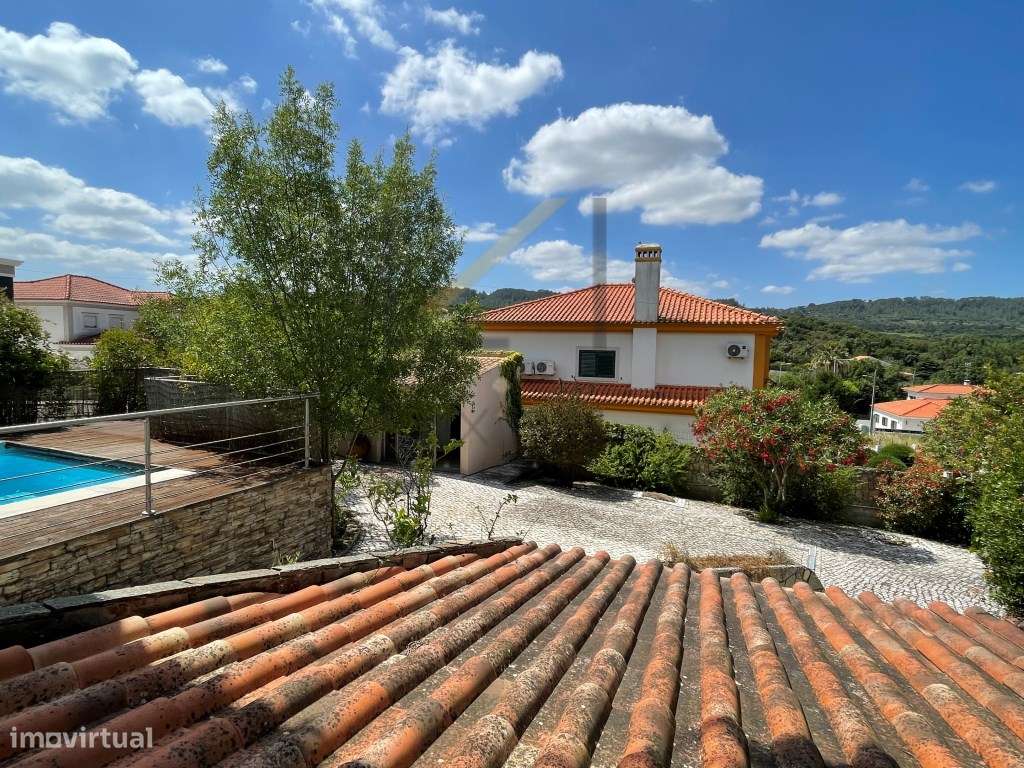 Moradia T4 com piscina e jardim, na Aldeia Grande, Setúbal-15
